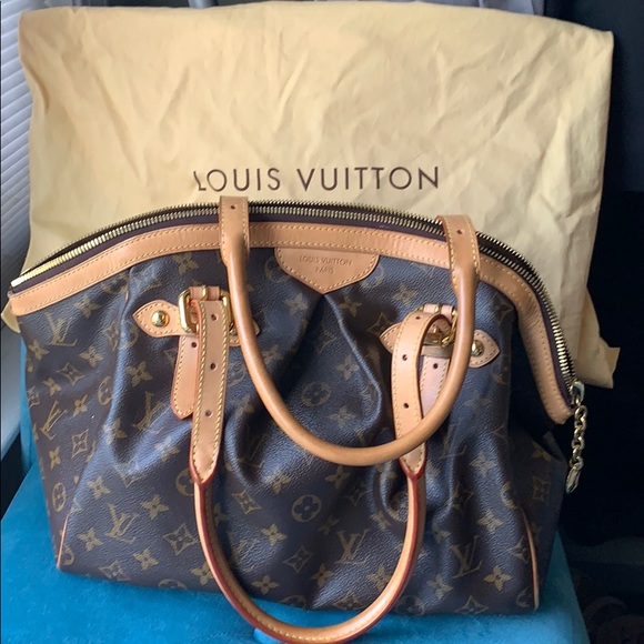 Louis Vuitton Handbags - Authentic Louis Vuitton Bag